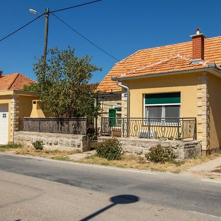 Apartman Ivan Drniš Exterior foto